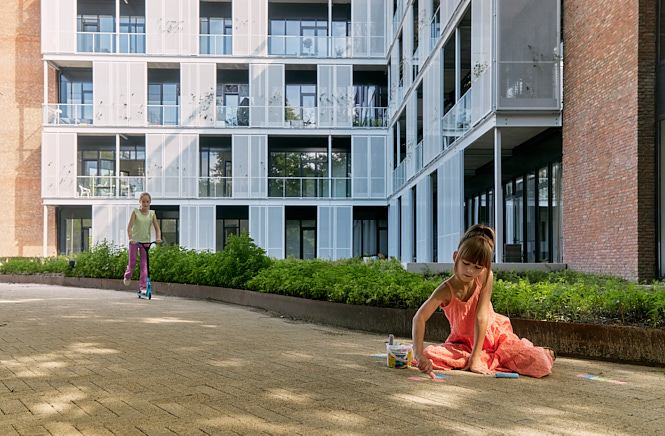 Consunpark Breda Transformatie Gebouw Woningen Spelende Kinderen 2 665X436