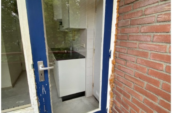 Deur Met Schade Aan De Vve Maasstraat