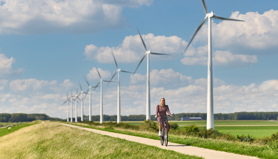 Dijk Duurzaam Windmolens Fiets Vrouw 904X520