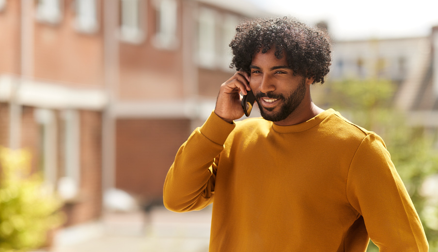 Man Telefoon Bellen 904X520